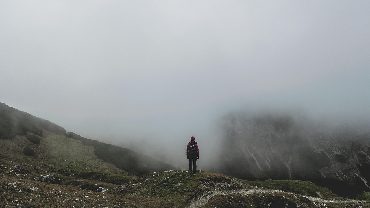 Trekking Poles: When They Actually Help and When to Leave Them Home
